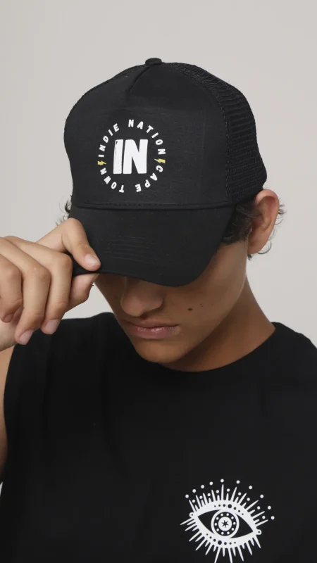 UNISEX TRUCKER CAP