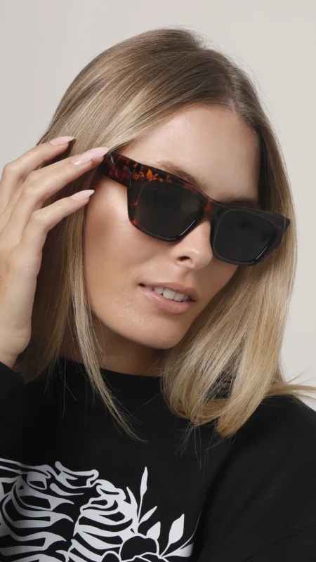 FASHION SUNGLASSES