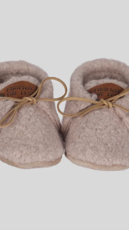 FLUFFY LLAMA MOCCASINS