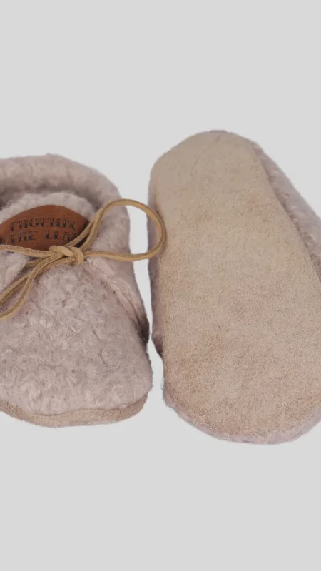 FLUFFY LLAMA MOCCASINS