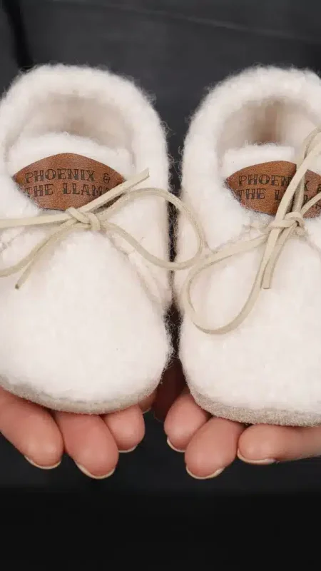 FLUFFY LLAMA MOCCASINS